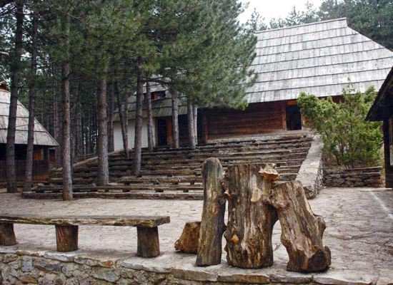 Летња позорница