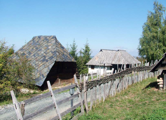 Привредни део